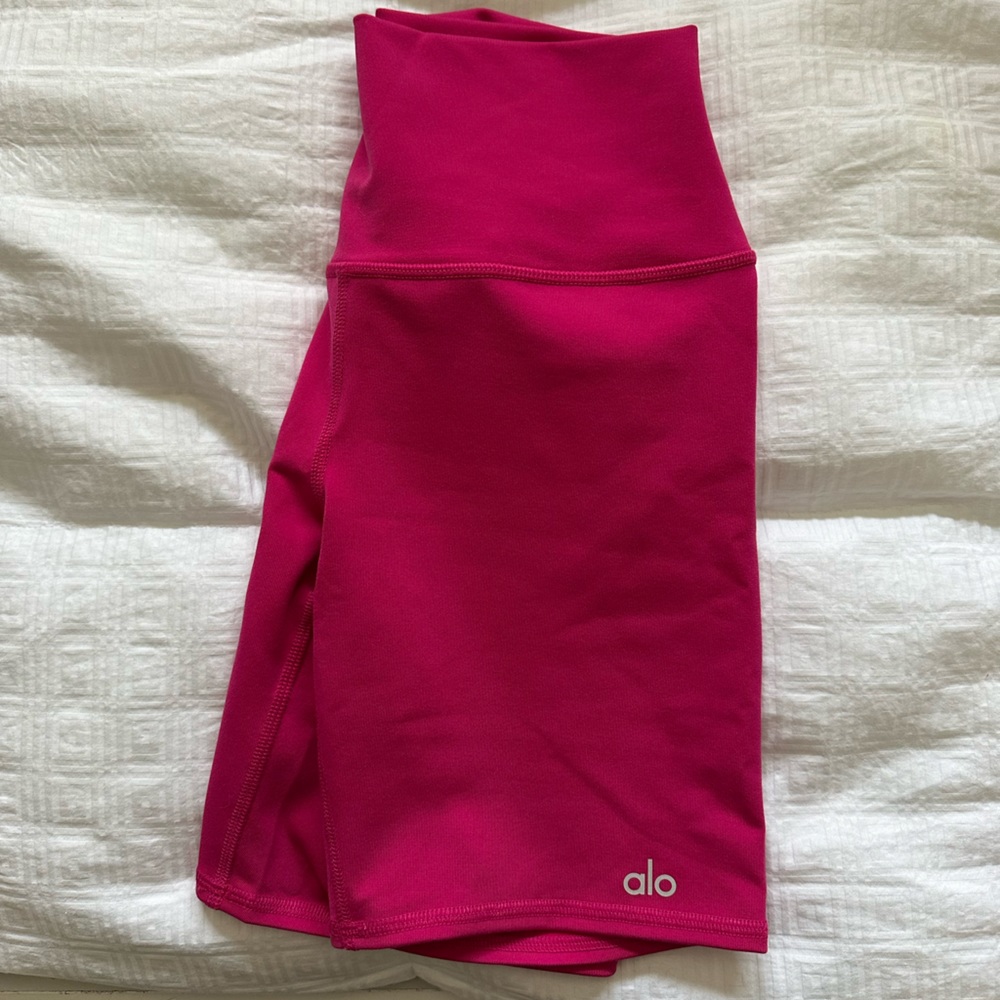 Alo Yoga biker shorts